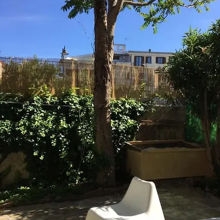 Prázdninový dům Two Floors With Private Garden In Olbia#